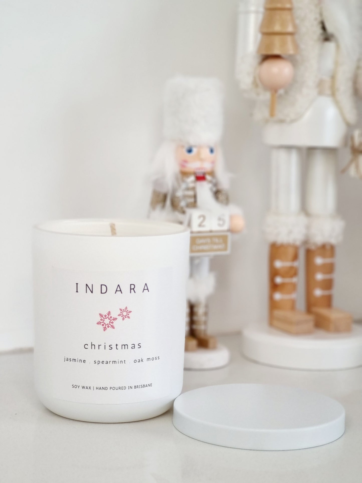 Christmas Candle - jasmine, spearmint & oak moss