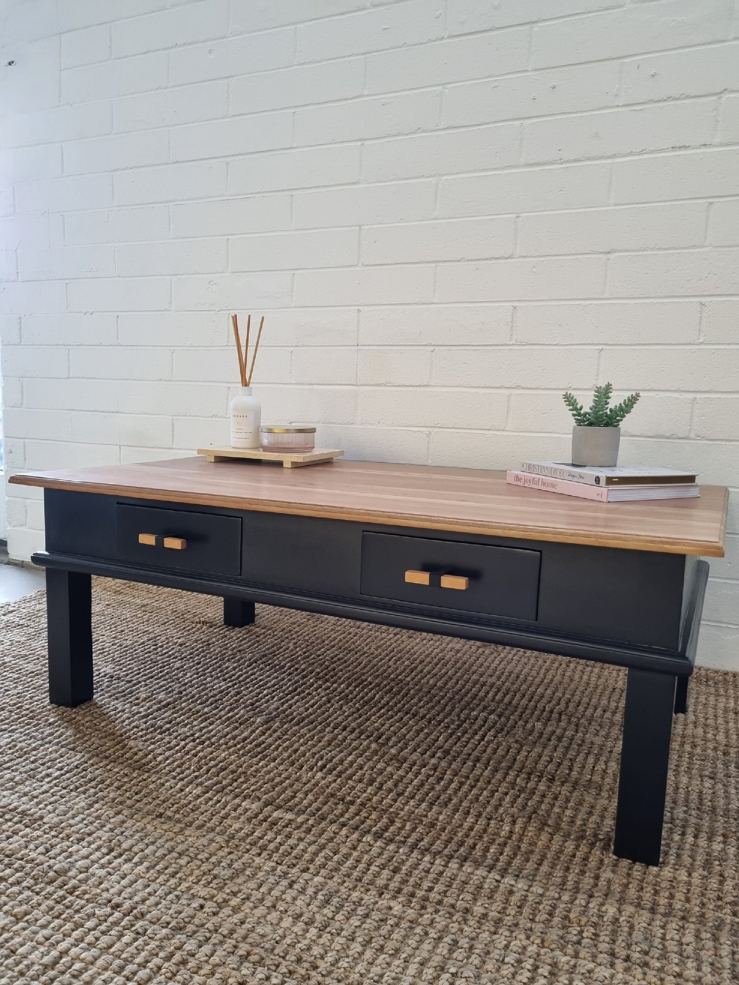 Coffee table with two drawers